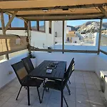 Simple And Special Апартаменты *