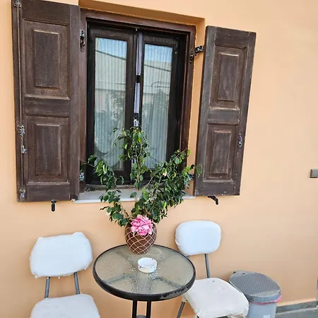 Simple And Special Apartman Ermúpoli