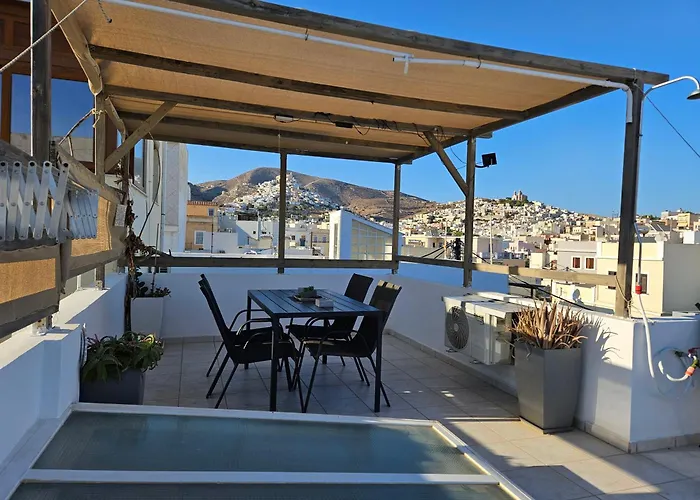 Simple And Special Apartment Ermoupoli